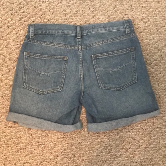 GAP boyfriend jean shorts - Picture 3 of 4